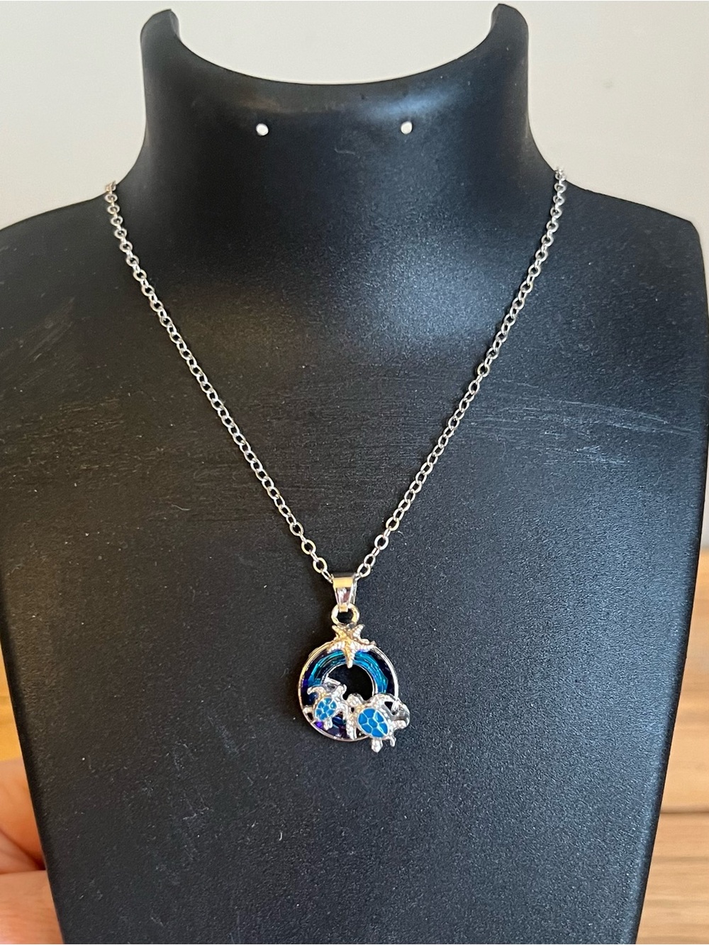 New-Silver-tone Blue Turtle Pendant Necklace With Gift Box - Picture 2 of 7